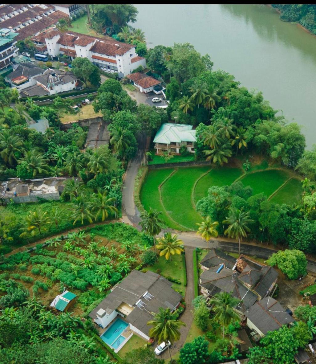 Surveyor'S Residence Bungalow Kandy Luaran gambar