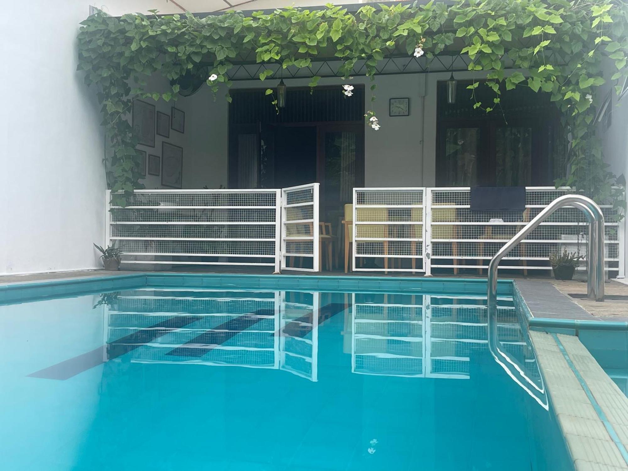 Surveyor'S Residence Bungalow Kandy Luaran gambar